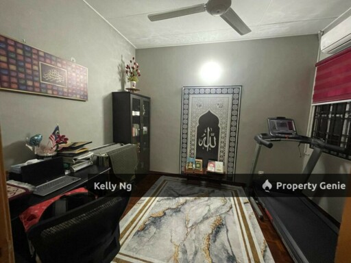 Double Sty Renovated Partly Furnished House At Bandar Bukit Raja Klang For Rent & Sale