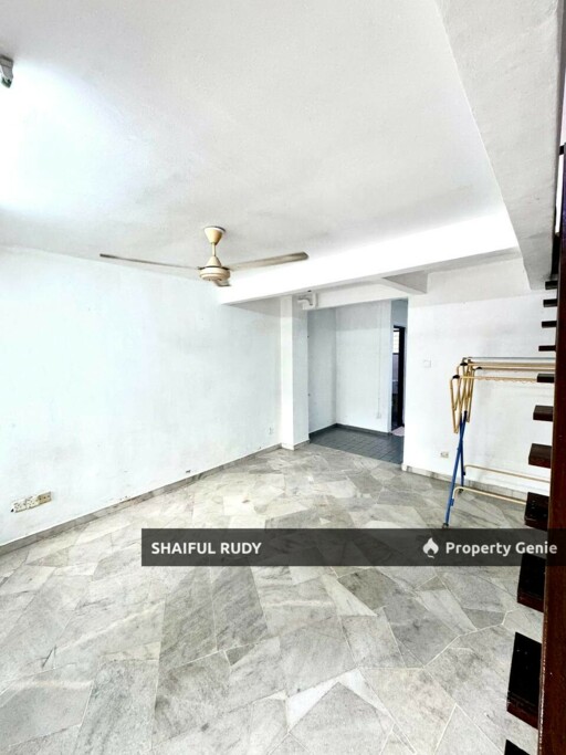 Want to Sell. 2 Storey Terrace House Taman Industri Bolton