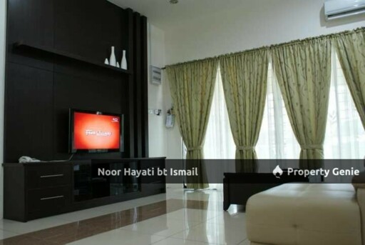 For Sale: SEREMBAN Sikamat, 𝗙𝗨𝗟𝗟𝗬 𝗙𝗨𝗥𝗡𝗜𝗦𝗛𝗘𝗗  Renovated 1.5 Semi D Taman Villa Suria Warisan Puteri Sikamat Seremban RM650k
