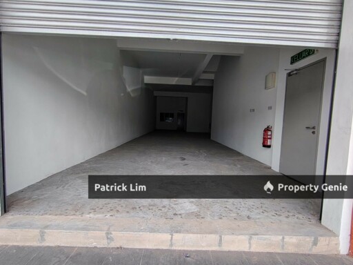 SKYWIZ AYER KEROH (GROUND FLOOR) SHOPLOT FOR RENT