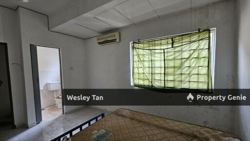 Taman Bukit Cheng 1.5 Townhouse Ground Floor Cheng Freehold Extra Length Car Porch Ori