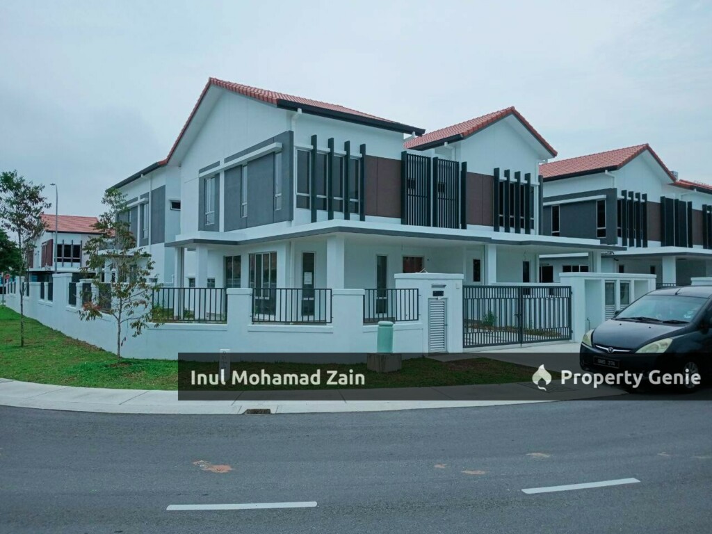 Double Storey Semi-D Corner Lot @ Setia Alam Sari Bangi For Rental