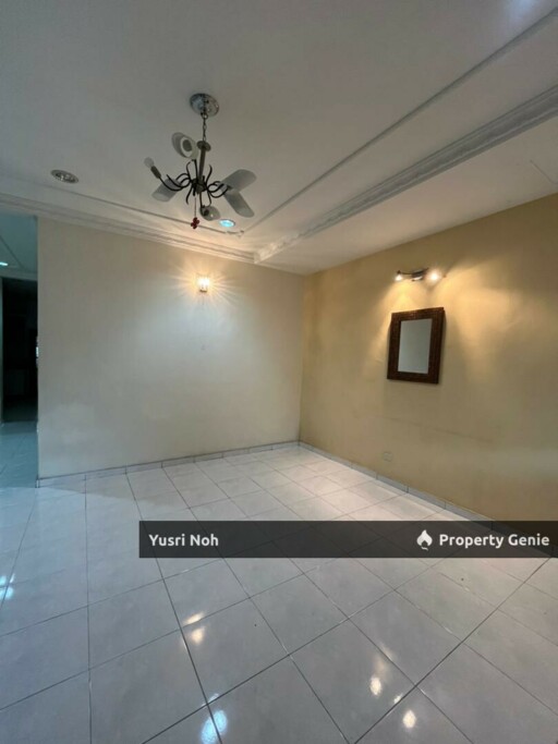 2 Storey Seksyen 7 Shah Alam - Partial Furnshed! Good Condition