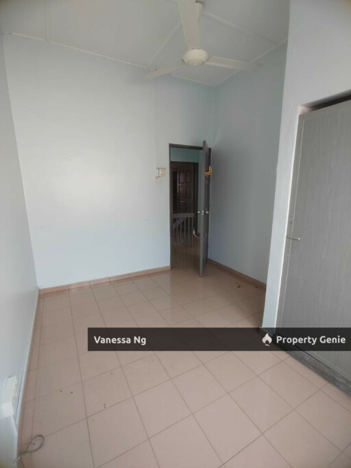 2 Storey Intermediate Terrace House For Sale: Taman Suria Jaya, Cheras