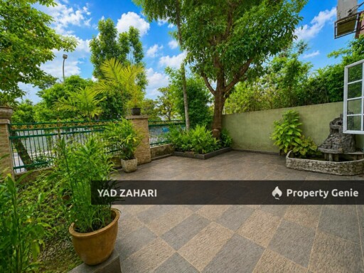 Seksyen 13, Shah Alam |  2-Storey Terrace 6 Bedrooms | RM900K - Corner Lot, Walking Distance to Surau & More Parking Space
