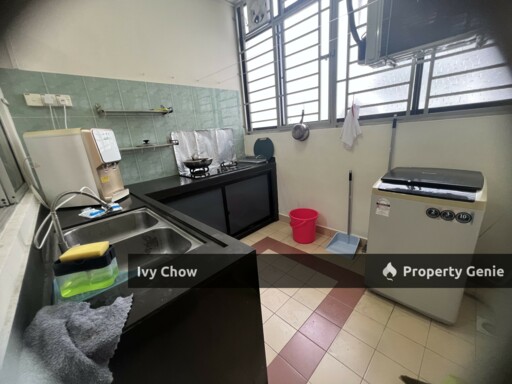 Tampoi Room for rent