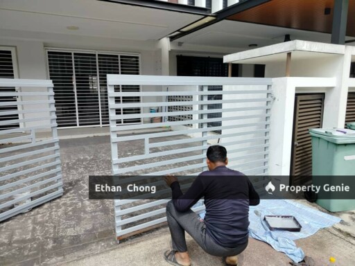 Elmina Valley 2 Partial Furnished Terrace House For sale