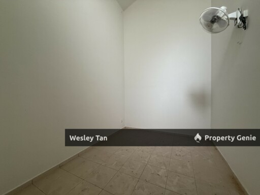 Taman Tanjung Minyak Perdana , Melaka - 1 Storey Terrace House | Bare Unit | Below Value | Serious Owner , View To Offer