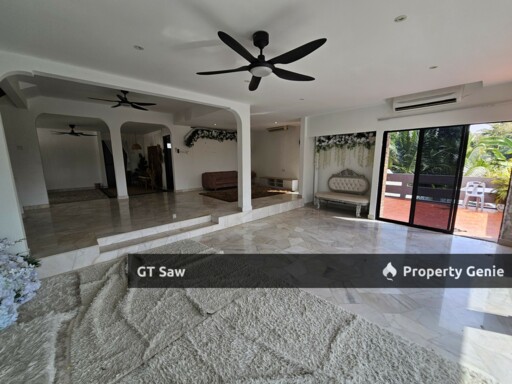 3 Storey Taman Intan Kajang Partially Furnished Bungalow For Rent