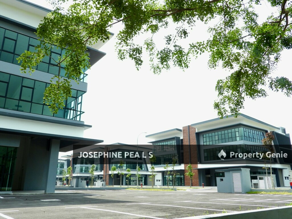 Introducing a Brand New Semi-Detached Factory/Warehouse For Rent