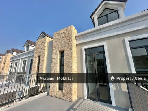 Freehold & Partially Furnished | 3 Storey Bangi Avenue Seksyen 7
