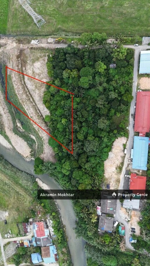 Tanah Geran Individu Kampung Paya Jaras Hilir Sungai Buloh Selangor .