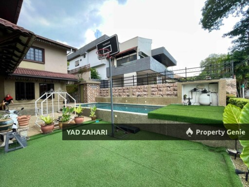 Seksyen 2, Shah Alam | Bungalow 7+1 Rooms | RM2.2M - Spacious Car Porch, with Private Pool & Nearby Masjid and UITM Shah Alam