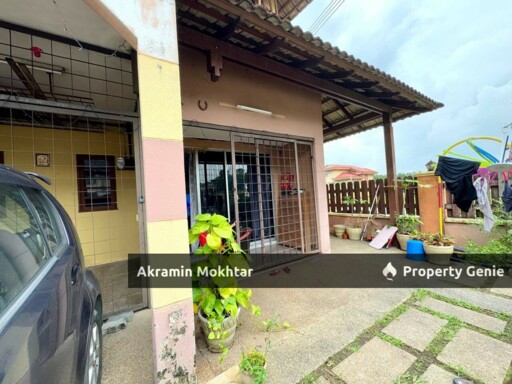 Freehold & End Lot | USJ 3 Double Storey Terrace Fully Extended