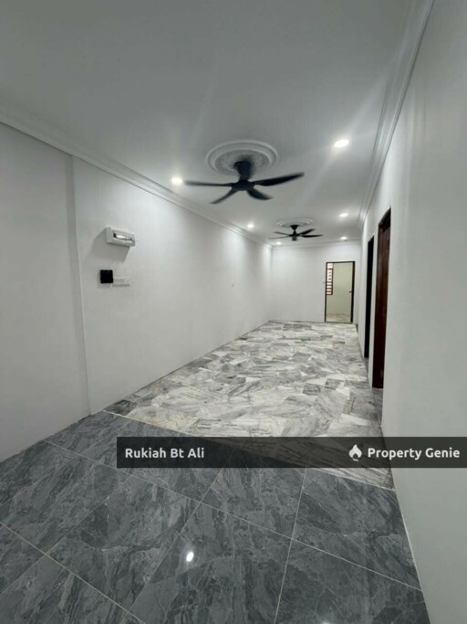 FACING OPEN, 1storey Terrace Taman Cempaka, Senawang