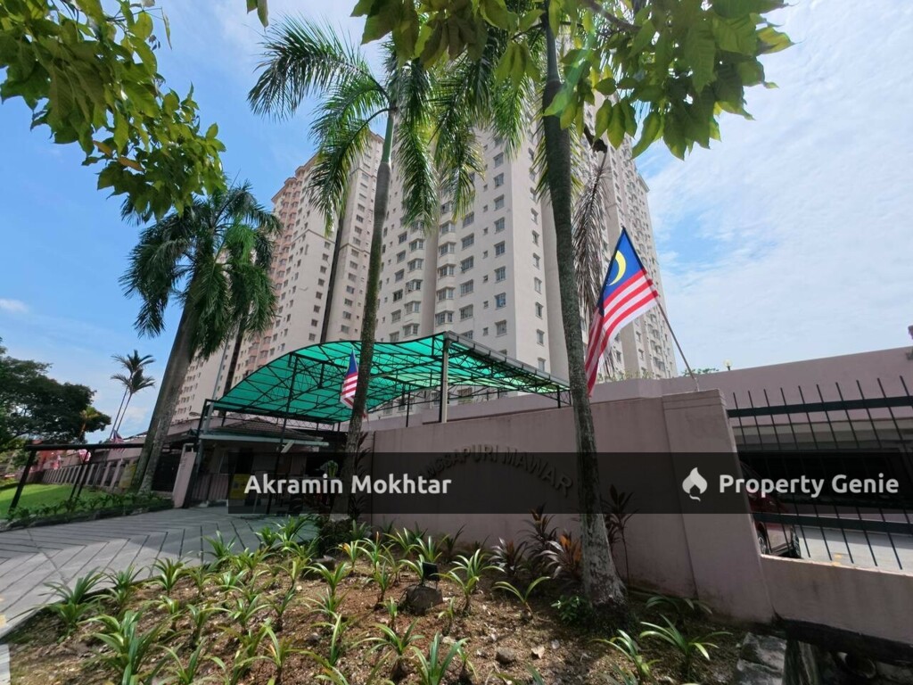 CORNER UNIT, WALKING DISTANCE TO LRT & 1 PARKING | PANGSAPURI MAWAR, BANDAR BARU SENTUL, KUALA LUMPUR.