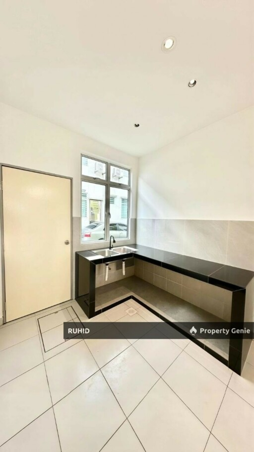 Double Storey Terrace House Taman Scientex Senai | Fully Renovated | Unblock View | Freehold