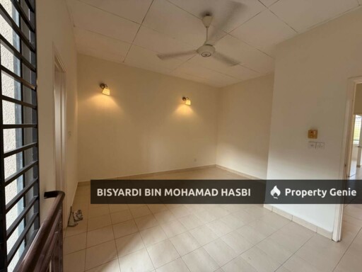 New Painted End  Lot, Double Storey House, Jalan Jeriji (Greenlane) Bukit Jelutong, Shah Alam.
