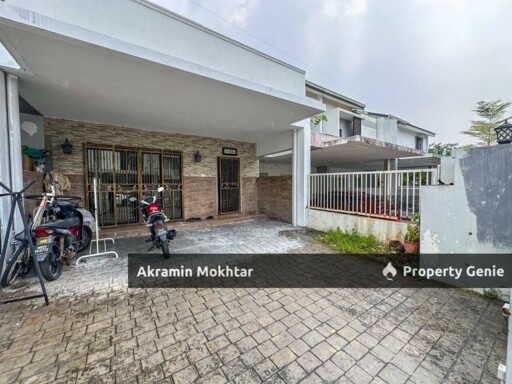 Freehold & Fully Renovated | 2 Storey Terrace Laman Delfina Nilai Impian Nilai N9