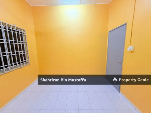 International Lot, End Lot, Taman Flora Heights, Pasir Gudang, Johor