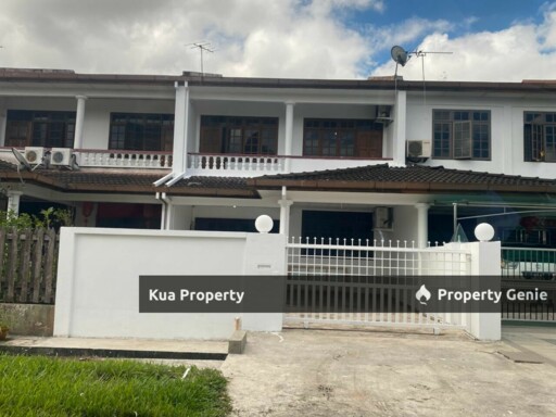 Double Storey Terrace Intermediate House at Jalan Seladah, Jalan Song