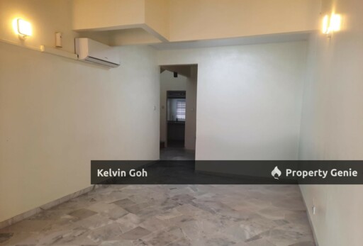 USJ 11 Subang Jaya 1.5 Storey 22x75