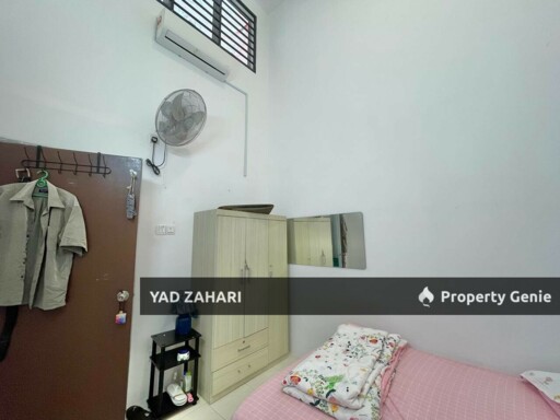 Seksyen 29, Kg Lombong Shah Alam | Single Storey Semi-D 4 Bedrooms | RM500K - Extra Land, Loft Features & Easy Access to Main Road