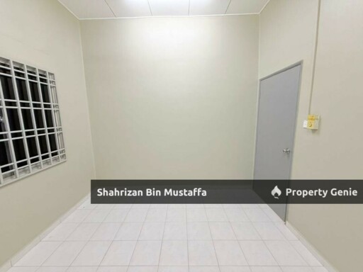 International Lot, End Lot, Taman Flora Heights, Pasir Gudang, Johor