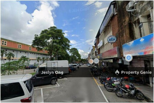 3 storey Shop office at, Jalan Pingai Taman Pelangi for Rent