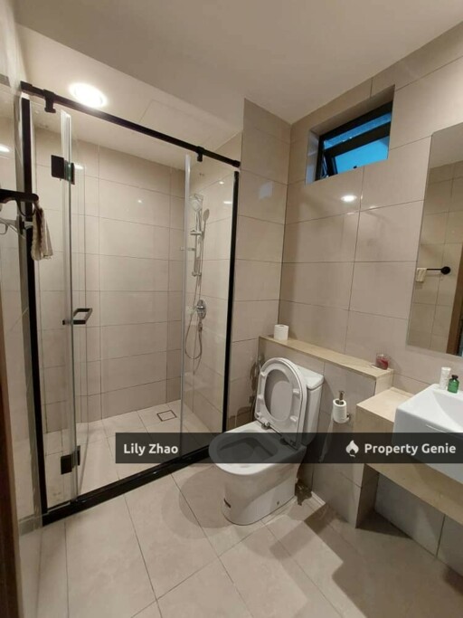 Jesselton Twin Towers A High End Condo for Sale, 2 Bed 2 Bath, 1,270 sf, Near QE2, Jalan Lintas, Kota Kinabalu City
