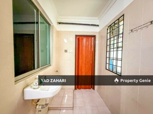 Seksyen 20, Shah Alam | 2-Storey Terrace 4 Bedrooms | RM599K - Renovated and Non Bumi Lot