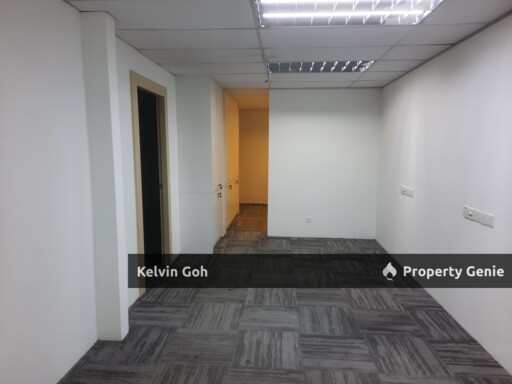 SS15 Subang Jaya 3 Storey Shop Intermdiate Ground Floor 22 x 75