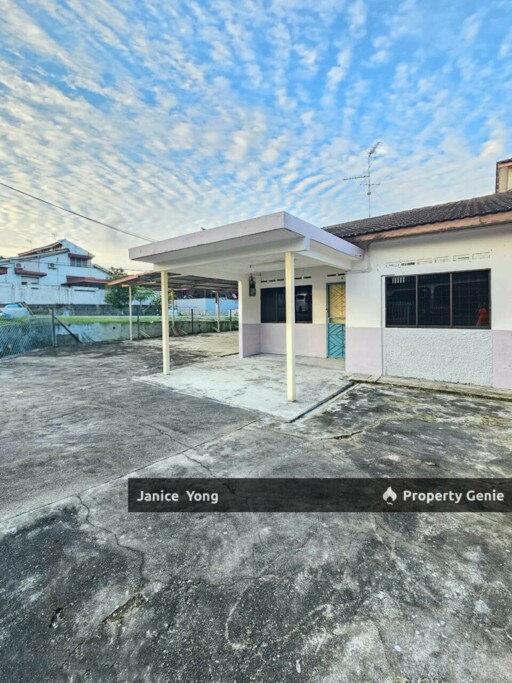 Taman Johor Jaya Jalan Anggerik