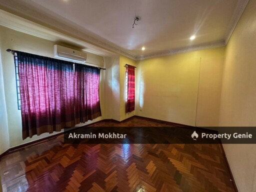 22x75 Facing Open Renovated Teres 2 Tingkat Putra Bistari, Putra Heights