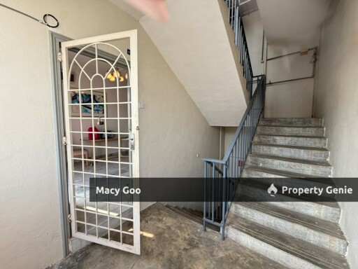 Walk Up Kenanga Apartment