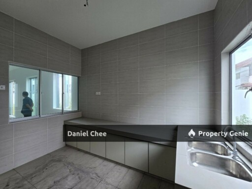 Ipoh Lapangan Kinara Double Storey Intermediate Corner House For Sale