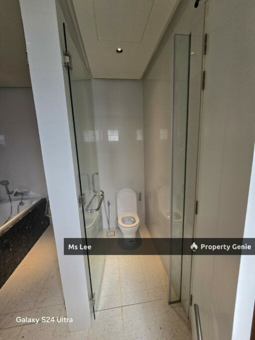 Pavilion Embassy Oxford Residences @ KLCC-Near LRT, level 13 TRX view, Good for investment