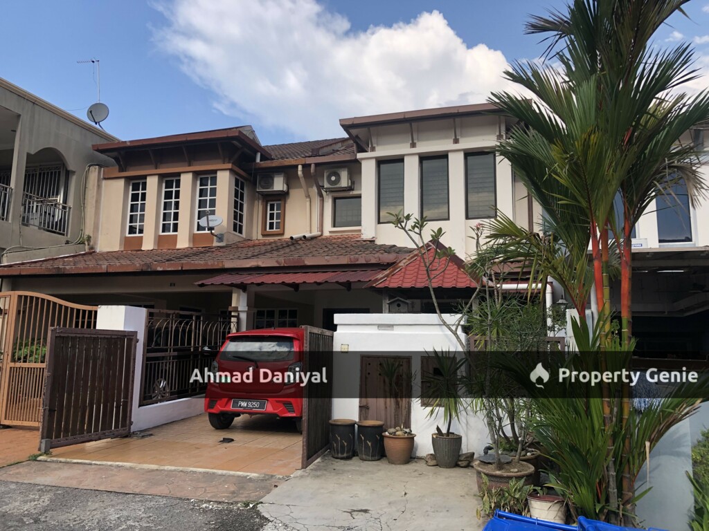 Double Storey Terrace @ U5 Jalan Qamari Subang Bistari Shah Alam For Rent