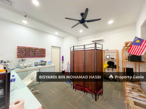 CORNER LOT & FACING MAIN ROAD, 3 STOREY SHOPLOT / OFFICE LOT PRESINT 8 PUTRAJAYA .