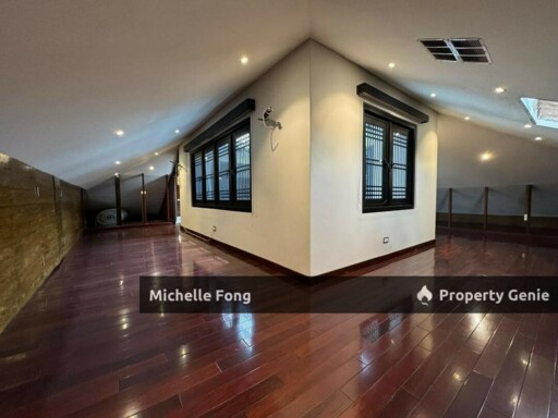 Taman Perling / 3 Storey Bungalow / Unique Unit /