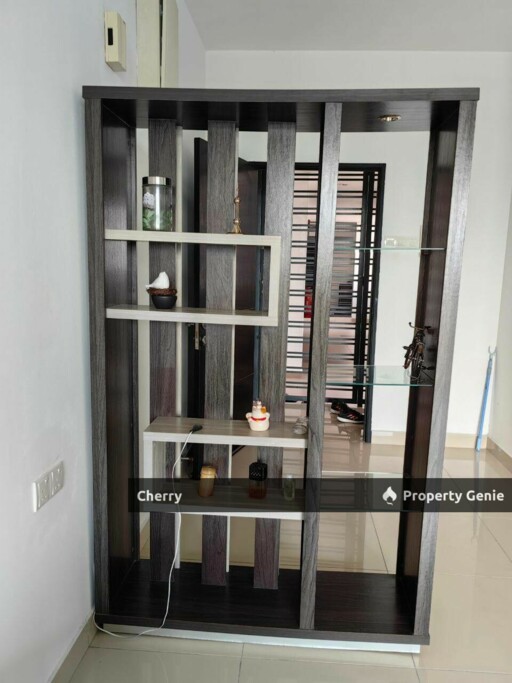 Bank Value: RM500K** 💰 **For Sale: RM438K‼️** 📍 **Pandan Residence 2** Jalan Pandan Ria 7, Kawasan Perindustrian Seri Purnama, 81100 Johor Bahru, Johor 🏠