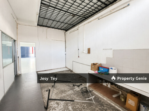 (Ground Floor) Taman Daya Shop For Rent