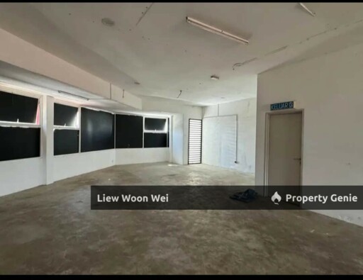 1st floor shop lot corner unit @taman achang bubok for rent