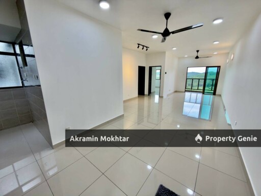 Freehold, Corner Unit & 2 Parking | Residensi Zamrud Kajang 2, Kajang Selangor .