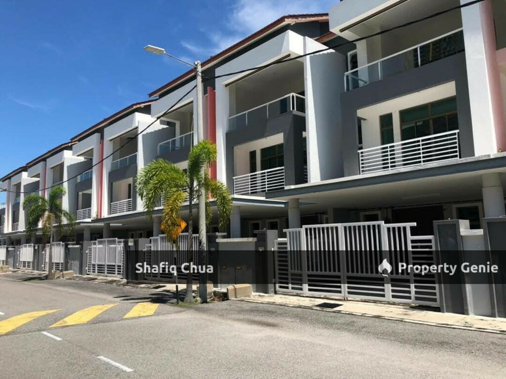 3 Storey Link Terrace Taman Kota Syahbandar Melaka