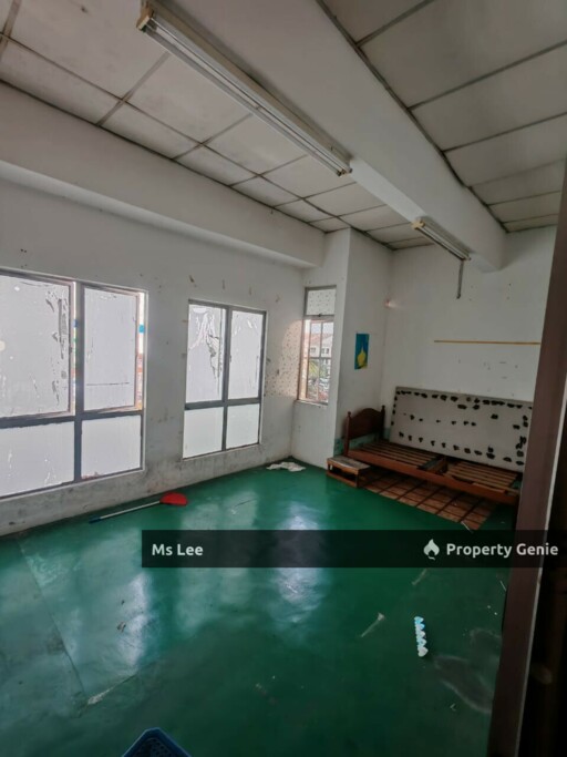Corner 2nd Floor Shop Office-Taman Semenyih Sentral @ Semenyih-Ready Now