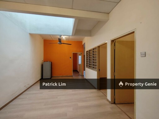 Bukit Beruang Freehold Single Storey Terrace House 4R 2B For Sale