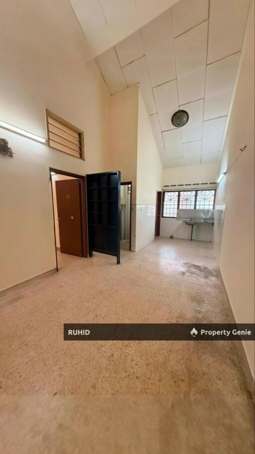 Freehold Single Storey Terrace House at Taman Perling For Sale