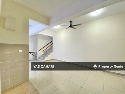 The Strata, Bangi | Townhouse 3 Bedrooms | RM550K - Brand New Unit and Semi Furnished