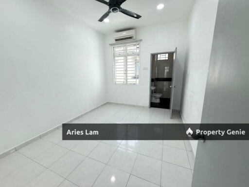 Taman JP Perdana @ Mount Austin / Near Austin Crest / Double Storey Terrace House